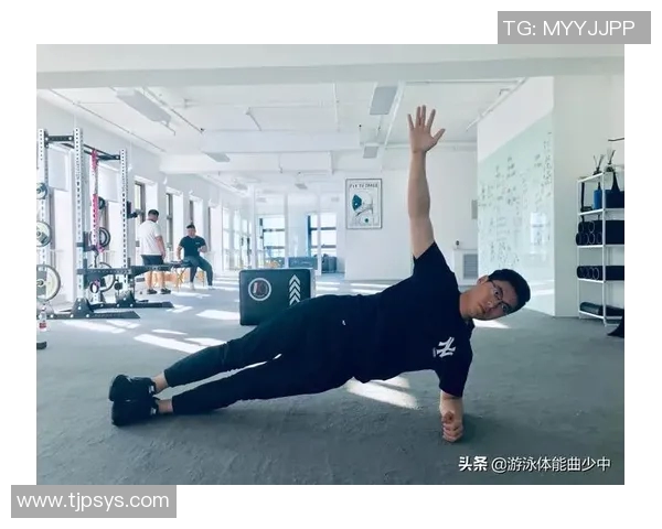 自由泳健身训练攻略提升体能与技巧，打造完美身形与健康生活